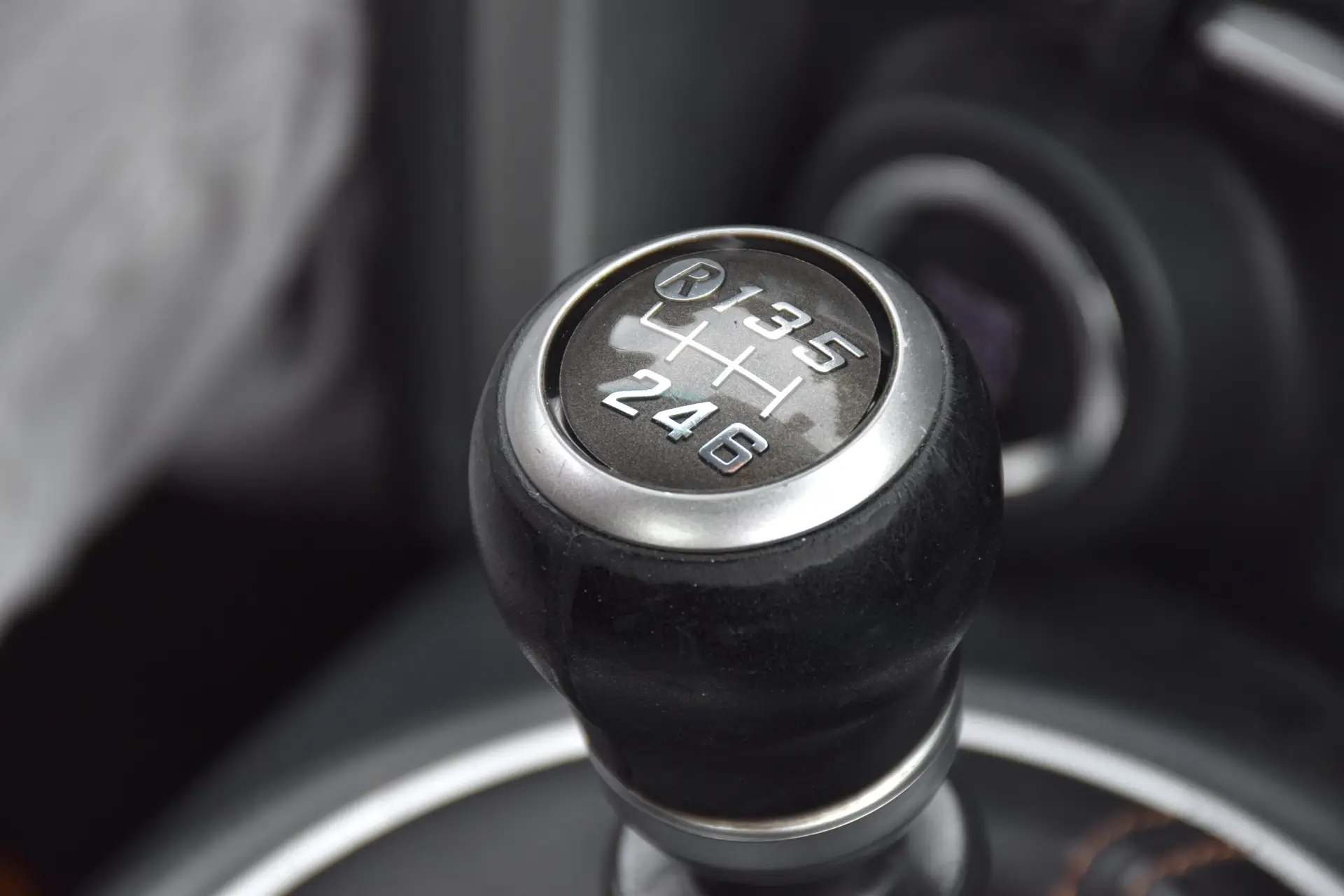 a manual drive shift stick in a subaru vehicle