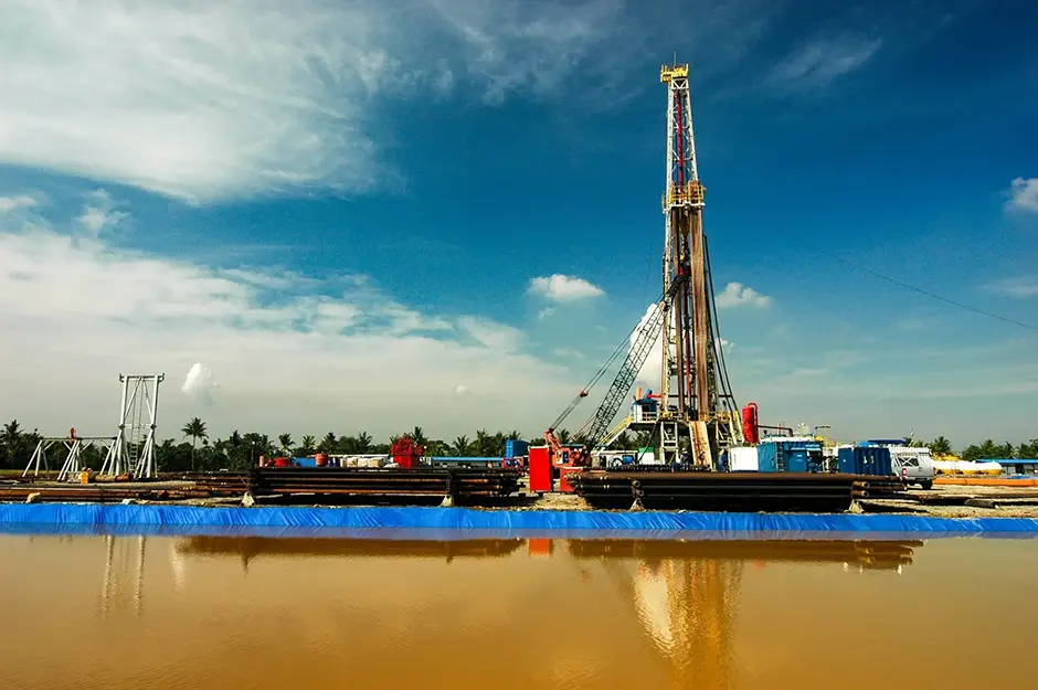 Petroleum station